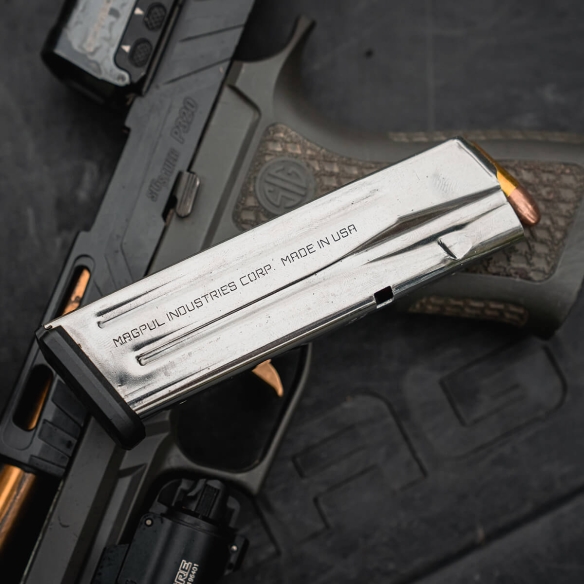 mag1331-sst_magpul_amag_17_sg9_sig_p320_m17_05_1